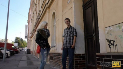 Point of view video with flirtatious Ria Sunn from Hunt4k