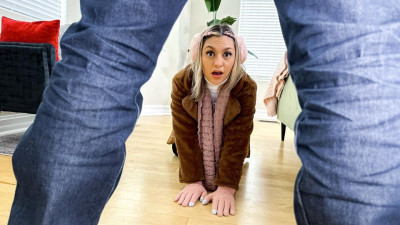 Exxxtra Small featuring Gypsy Rose's curvy trailer