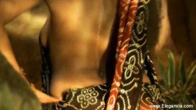 Salacious femme's oriental dirt