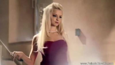 Dollish Jazzy at music clip
