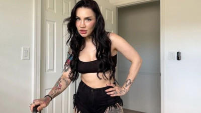 Unapproachable Itznovacane and Scott Stark's pov cowgirl movie