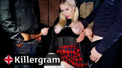 Voluptuous Grace Harper's public porn