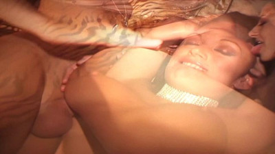 Alaura Eden and Monica Mayhem's caucasian smut by Titopia
