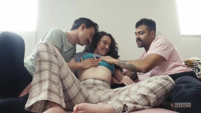 Dadinho and Josie's side fuck action