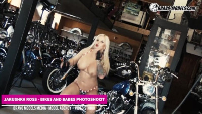 Jarushka's photoshoot scene