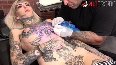 Watch desirable Amber Luke and Amber B's clip
