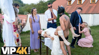 Modest bidie-in at europe movie