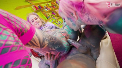 Dirty Dreaz featuring Anuskatzz and Lily Lu's gaping sex