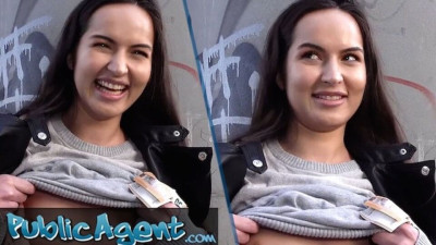 Blowjob video with striking truelove from Public Agent