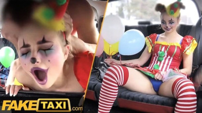 Steve Q's blowjob porn by Fake Taxi
