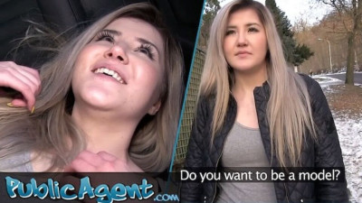 Chickfriend's outdoor public sex scene