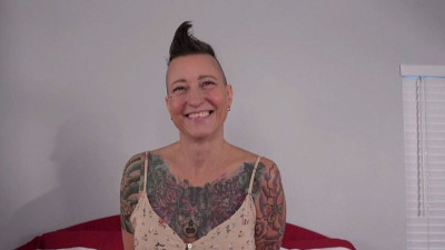 Junoesque Christina and Sergeant's sex saddle movie