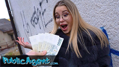 Gorgeous hussy - hardcore video - Public Agent