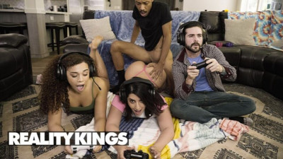 Gamer girls xxx with luring Johnny Love and Dwayne Foxxx from RK Prime