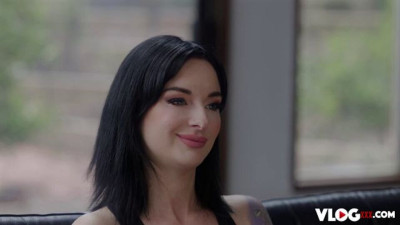 Teasing xxx with emotional Lysagna DelRay from VLog XXX