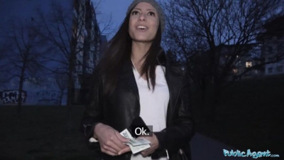 Public Agent - blowjob action