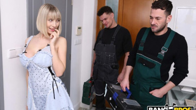 Fmm scene with insatiable Candy Layla from Big Tits, Round Asses