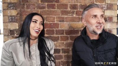 Watch elegant Clea Gaultier's clip