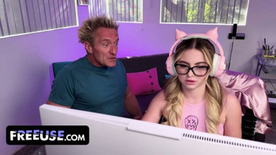 Energetic Aria Banks - blowjob action - FreeUse